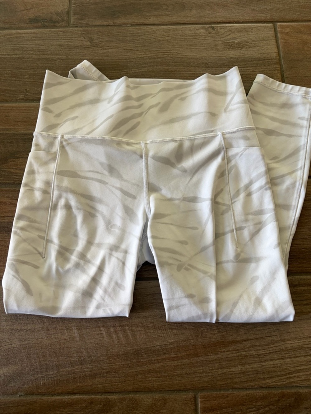 Athleta White & Light Gray Patterned High-Rise Leggings